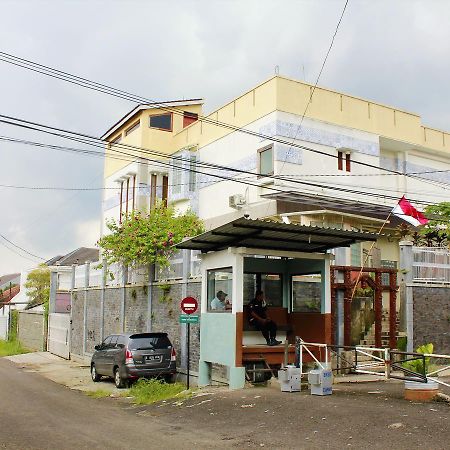 Zen Rooms Cassa Dua Pasteur Bandung Buitenkant foto