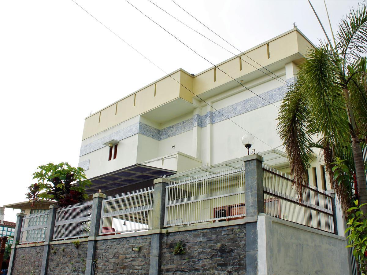 Zen Rooms Cassa Dua Pasteur Bandung Buitenkant foto
